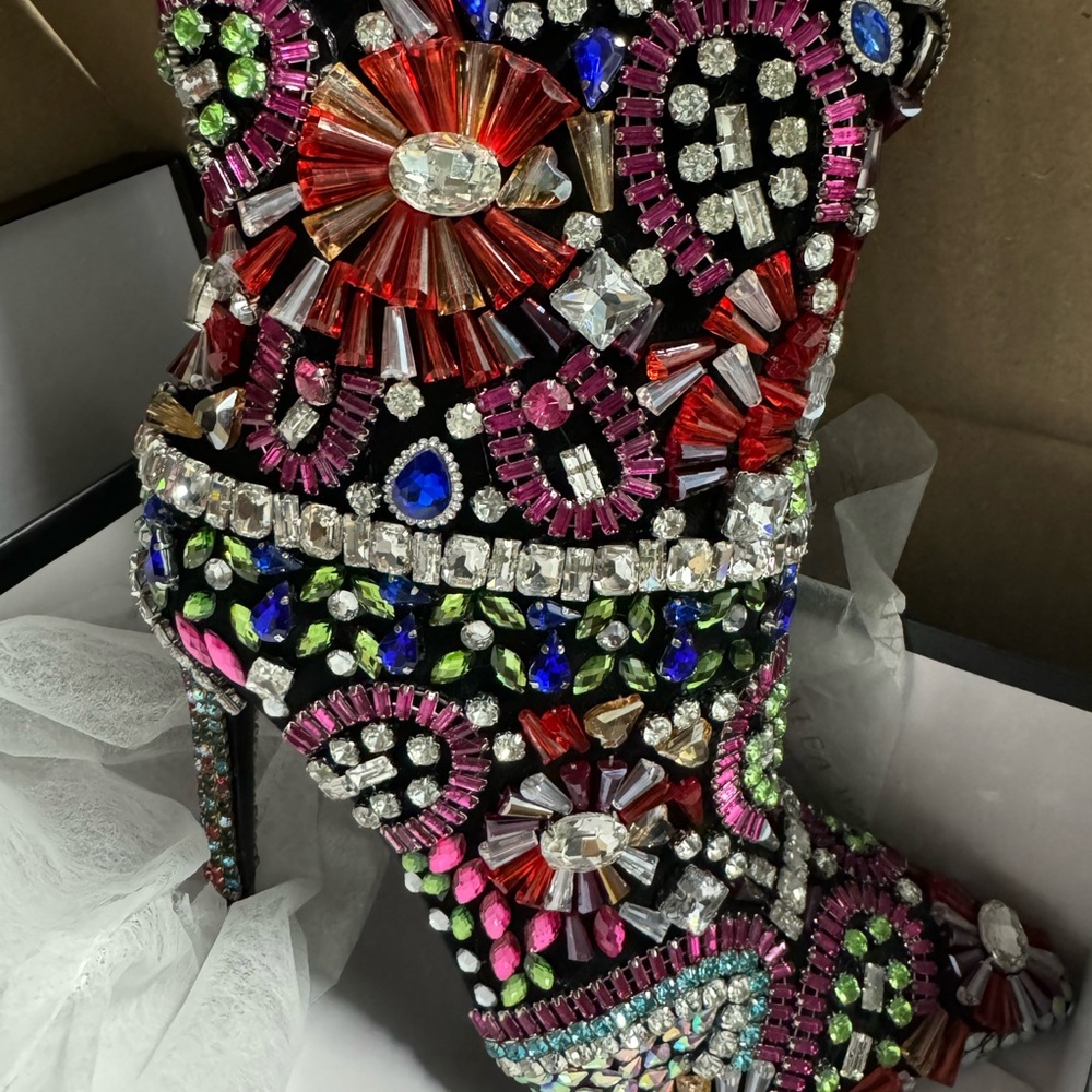 Azalea Wang Boots Brand New